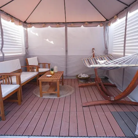 Skume Exclusive Minihouse Feriehus *